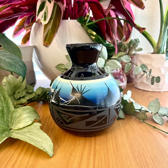 Navajo Hand Painted Pottery Signed P. Blackhorse - Navajo - Picture 3 of 10